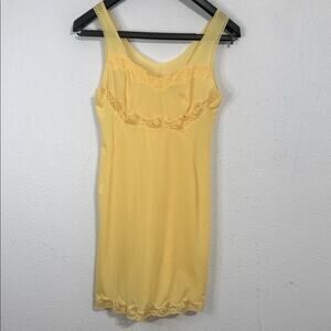 Vintage Women Elegant Golden Yellow Lace Trim Slip Dress Size 2